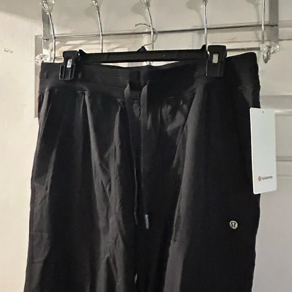 lululemon athletica Black Women's Cargo Pants - Picture 2 of 4